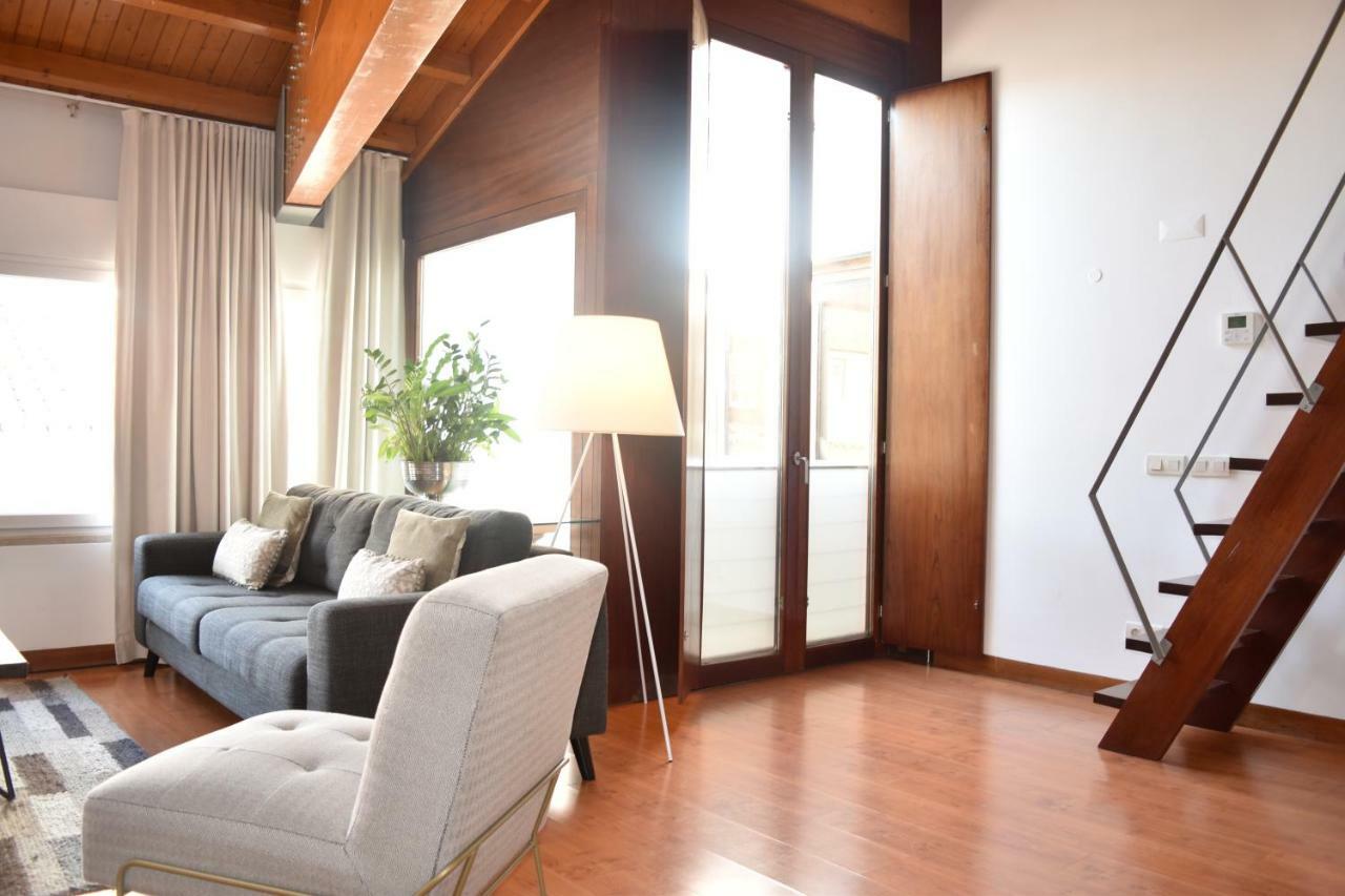 Architect-designed Loft In A Historic Hilltop Neighborhood Appartement